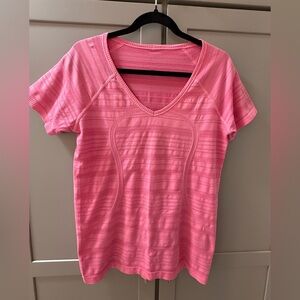 lululemon athletica Pink Short Sleeve V-Neck Tee
